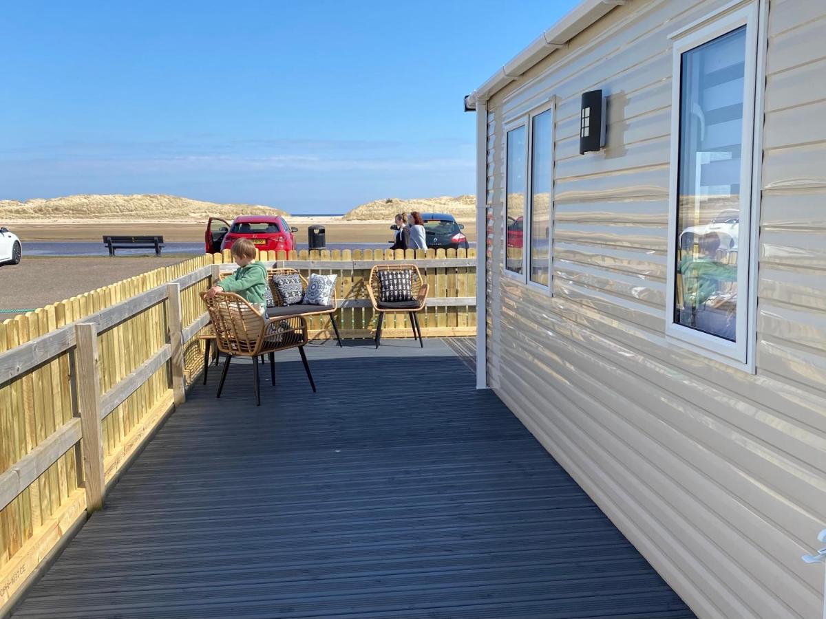 Beachfront Lodge, Lossiemouth Bay Экстерьер фото