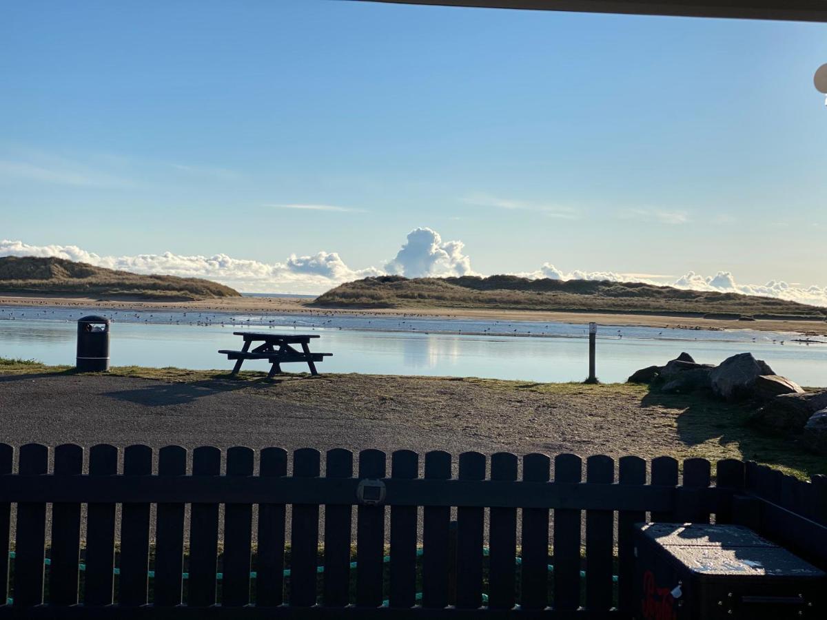 Beachfront Lodge, Lossiemouth Bay Экстерьер фото